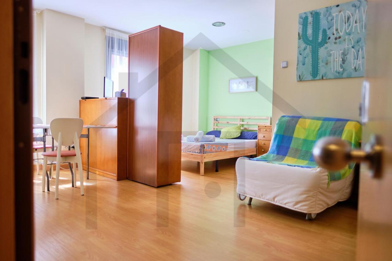Loft En Oviedo - Ideal Para 3 Personas المظهر الخارجي الصورة